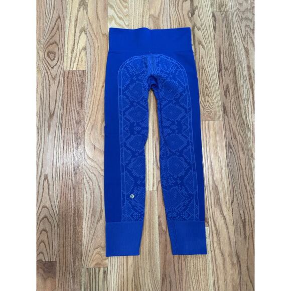 Lululemon Ebb to Street Leggings Size 4 - Picture 2 of 6